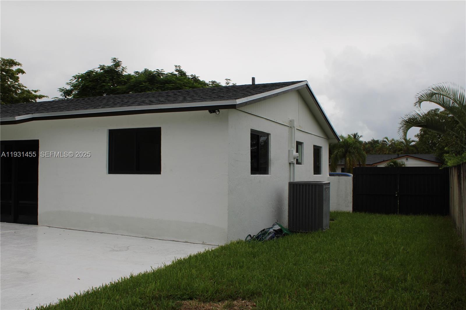 KENDALL SUNSET HOMES - Residential