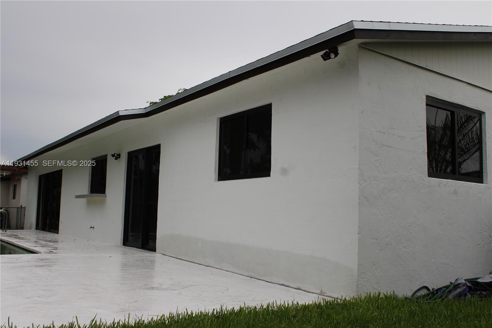 KENDALL SUNSET HOMES - Residential