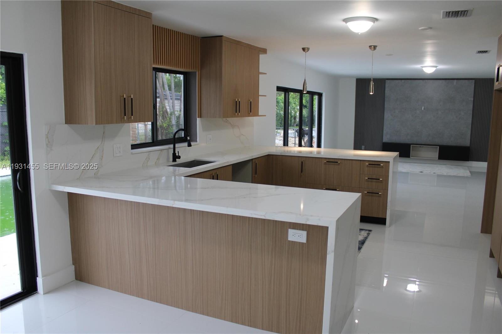 KENDALL SUNSET HOMES - Residential