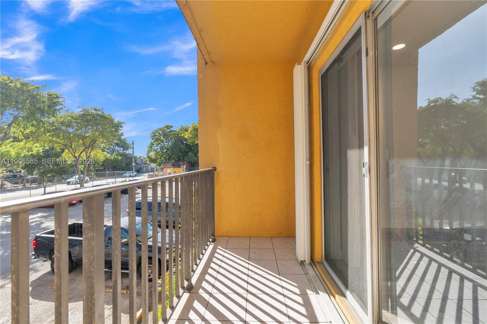 SUNSET VILLAS NO 3 CONDO - Residential