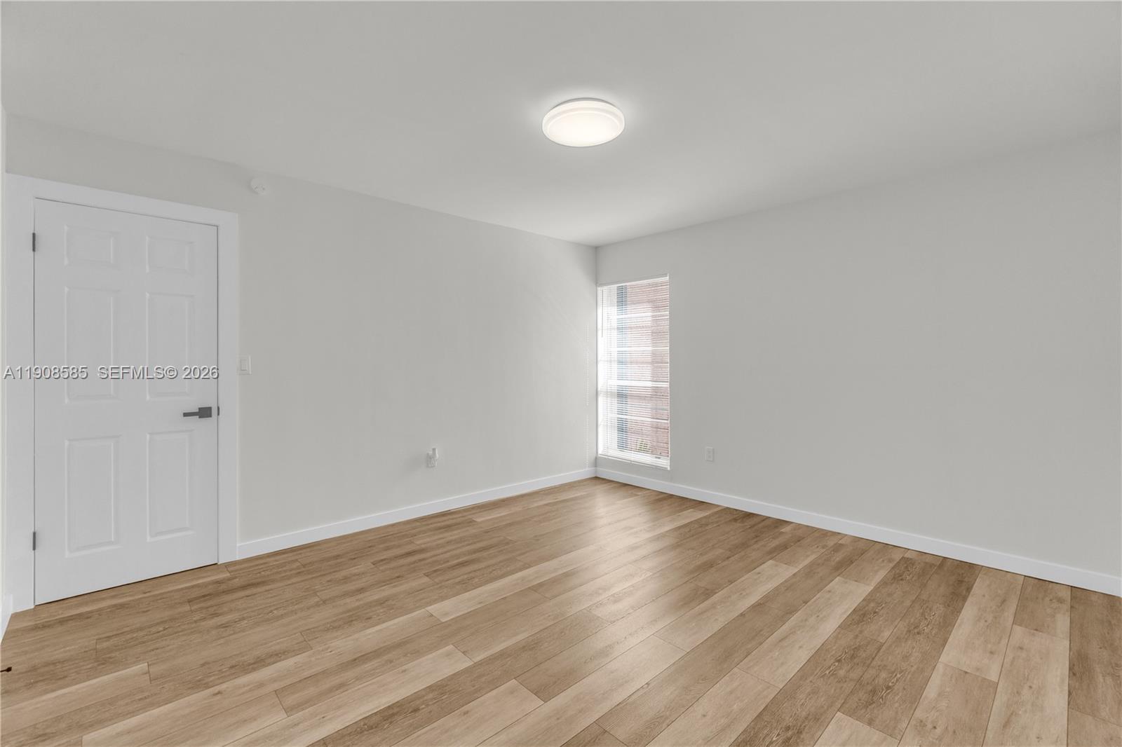 SUNSET VILLAS NO 3 CONDO - Residential