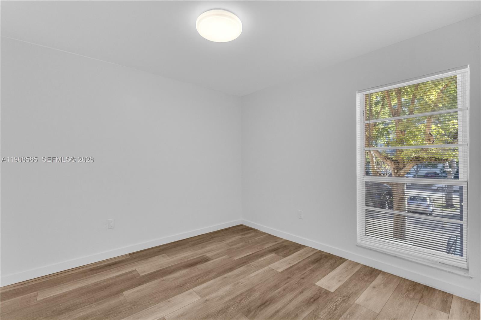 SUNSET VILLAS NO 3 CONDO - Residential