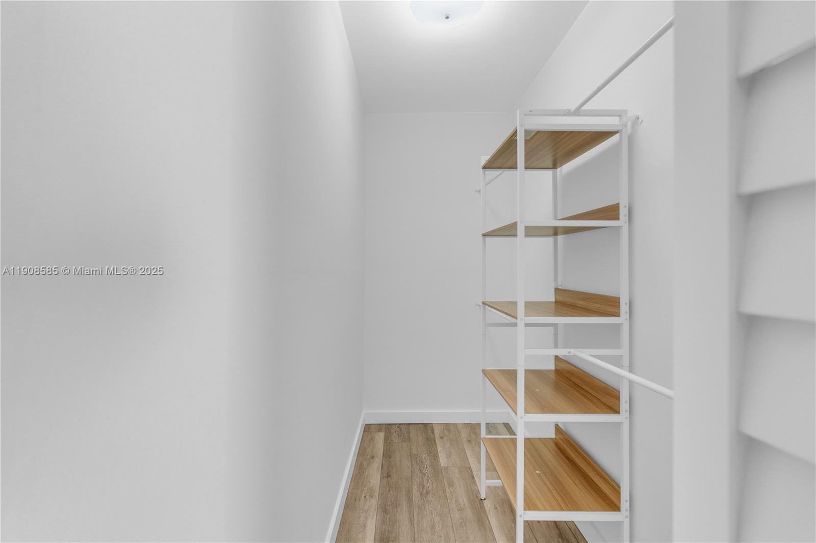 SUNSET VILLAS NO 3 CONDO - Residential