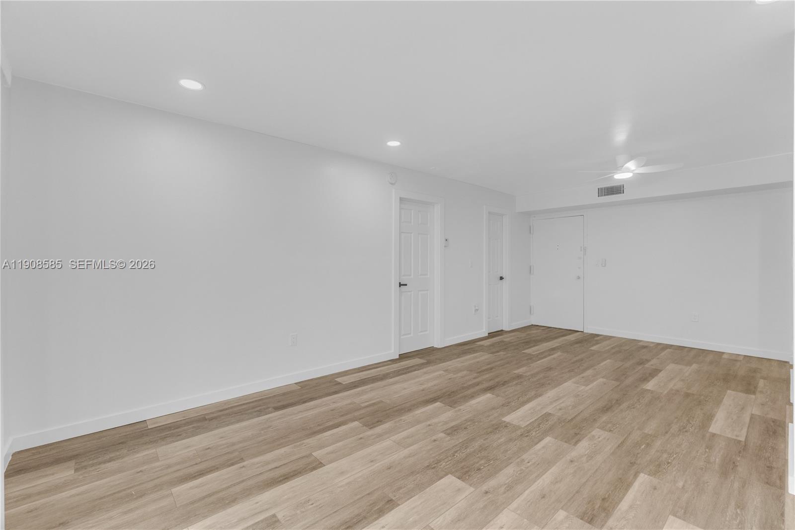 SUNSET VILLAS NO 3 CONDO - Residential