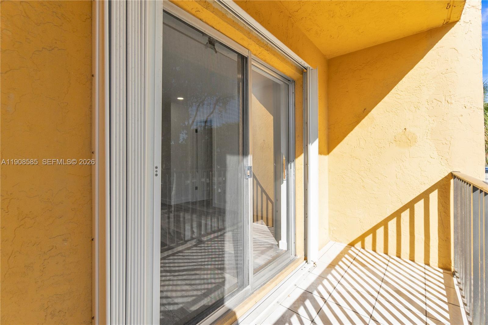 SUNSET VILLAS NO 3 CONDO - Residential