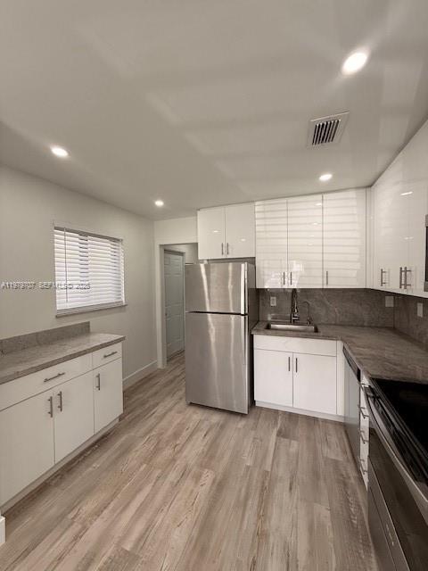 W D SANDFORDS - Residential Lease