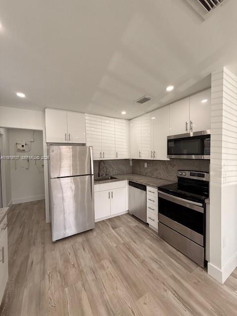 W D SANDFORDS - Residential Lease