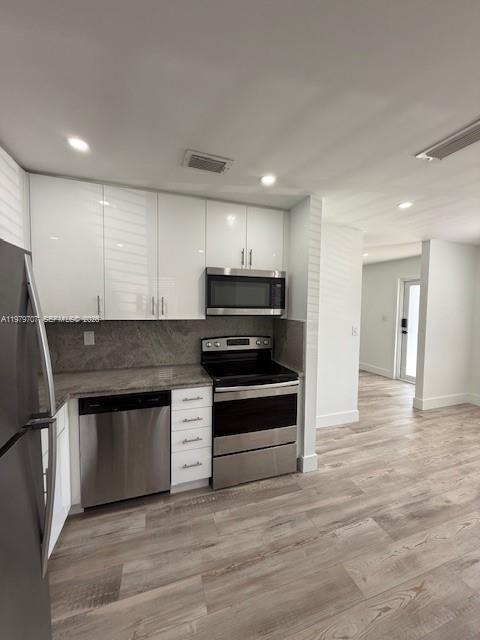 W D SANDFORDS - Residential Lease