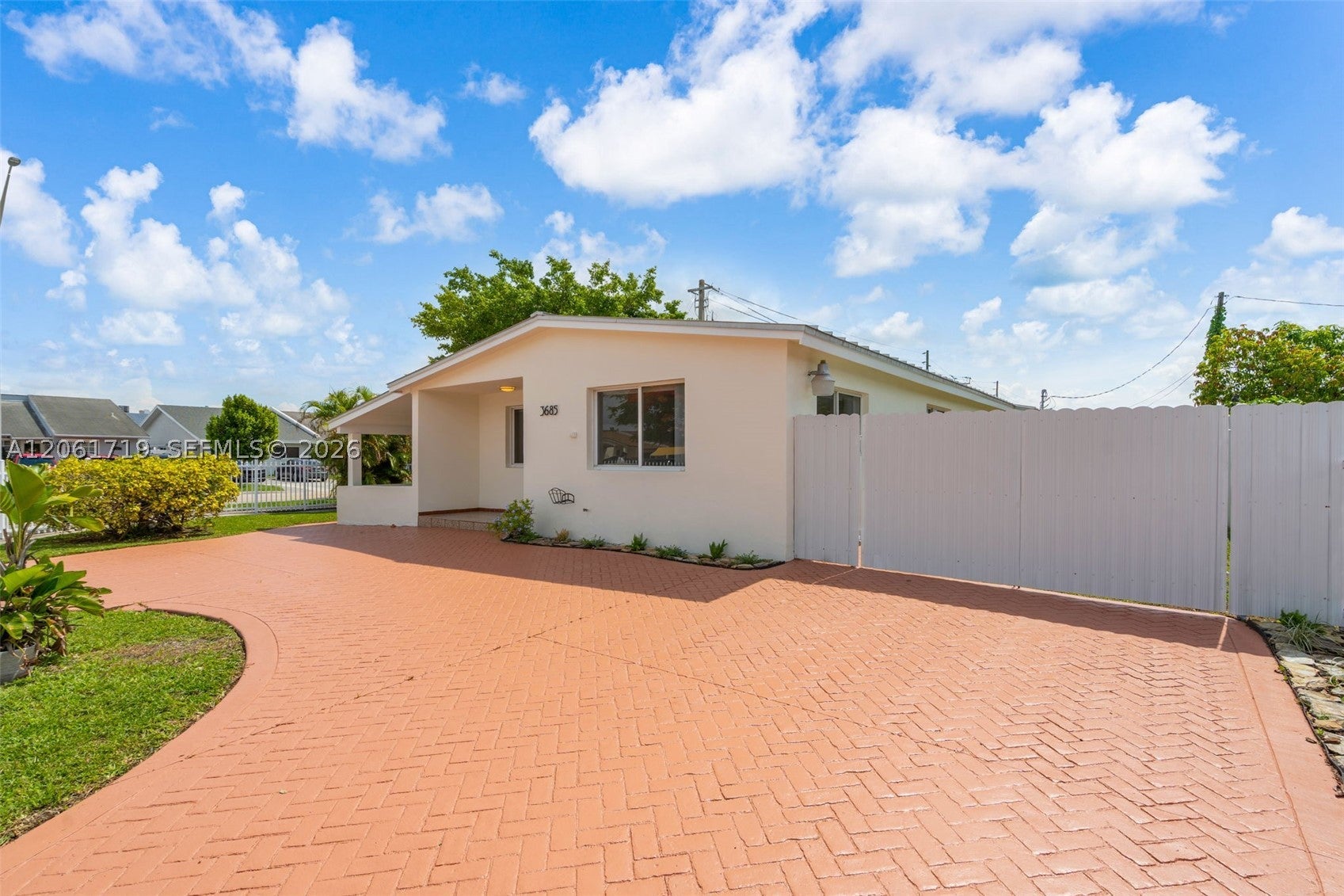 3685 W 9th Ave - Image 1