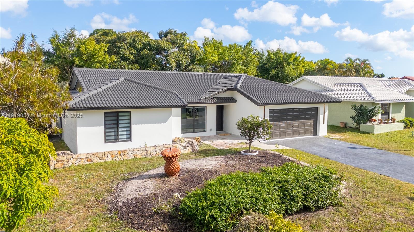 ALTA VISTA - Residential Lease