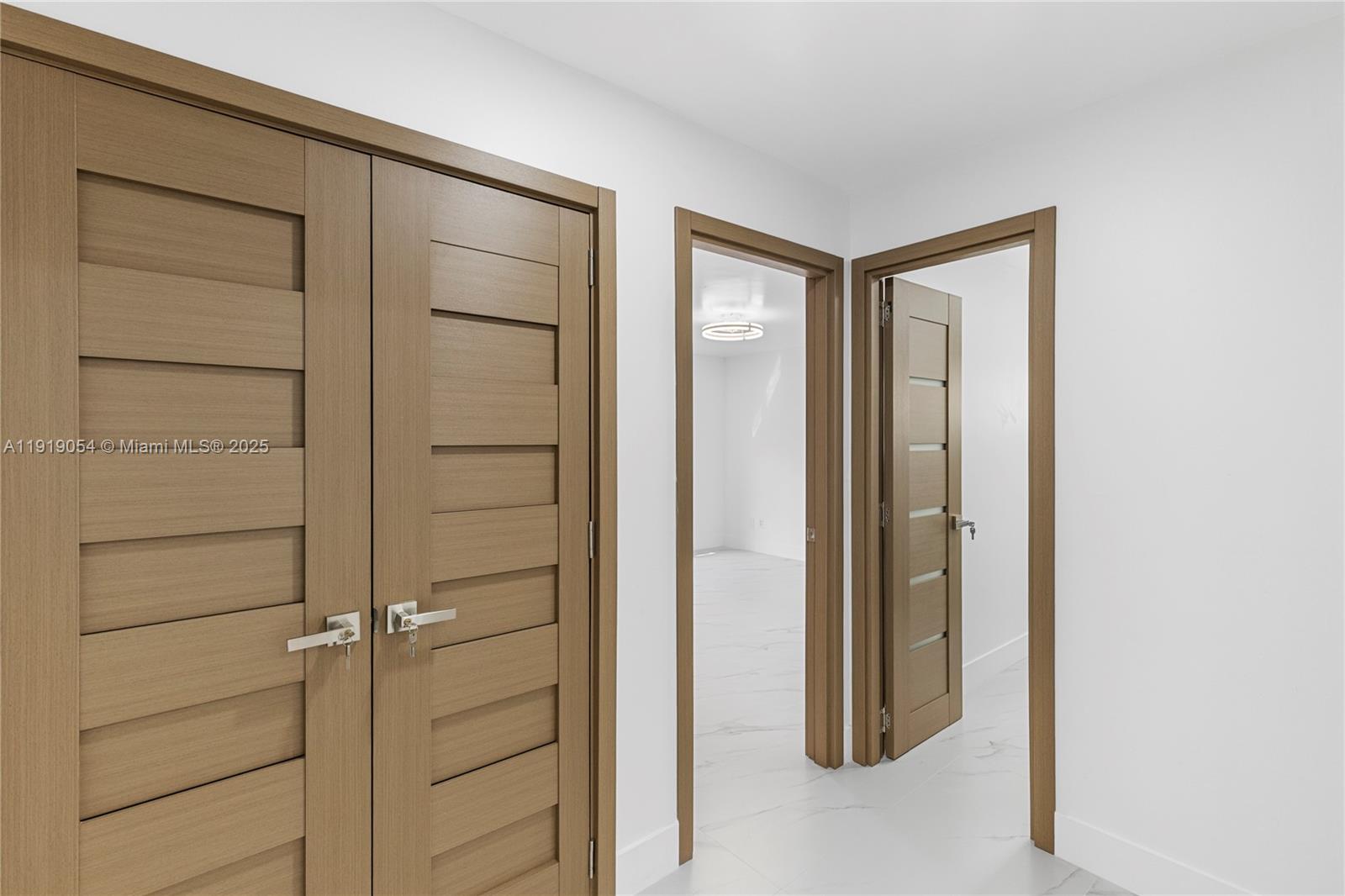 ALTA VISTA - Residential Lease