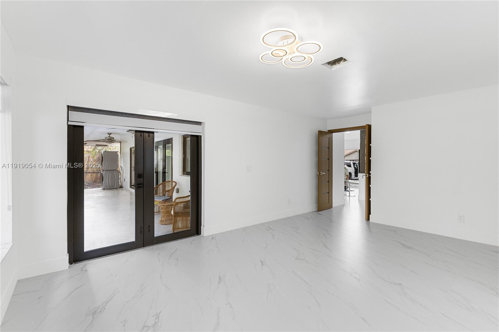 ALTA VISTA - Residential Lease