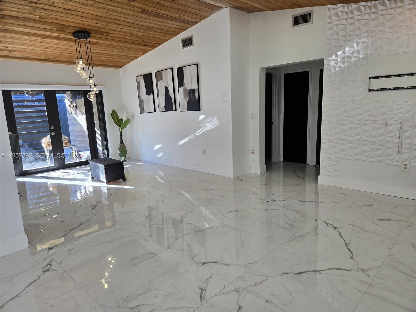 7371 SW 113th Cir Pl