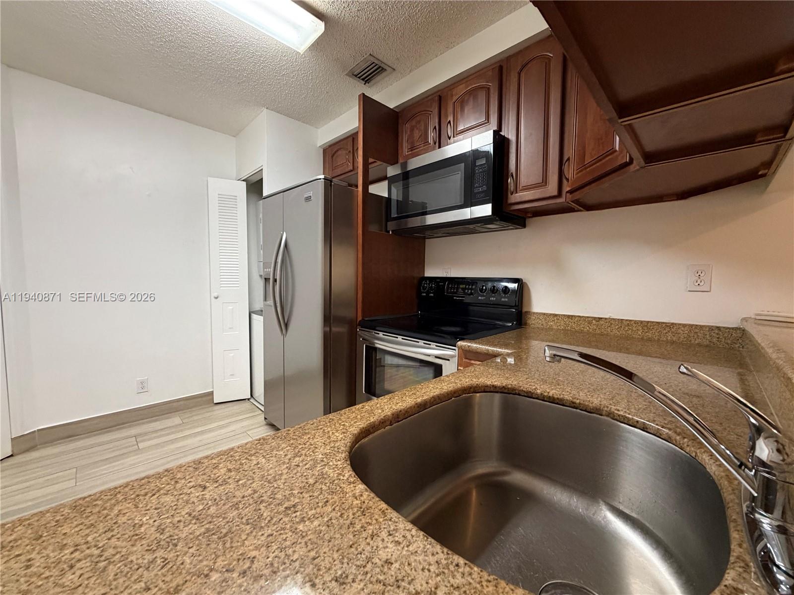 PARC VISTA CONDO - Residential Lease