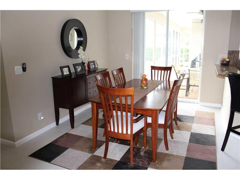 COUNTRY GLEN 154-49 B - Residential