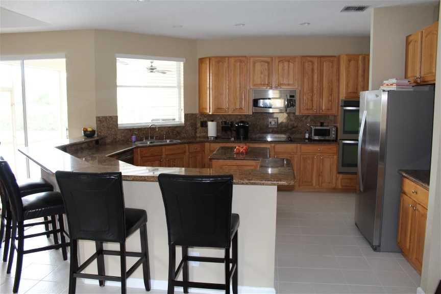 COUNTRY GLEN 154-49 B - Residential