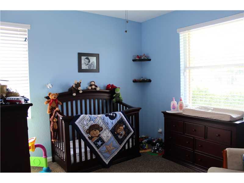 COUNTRY GLEN 154-49 B - Residential