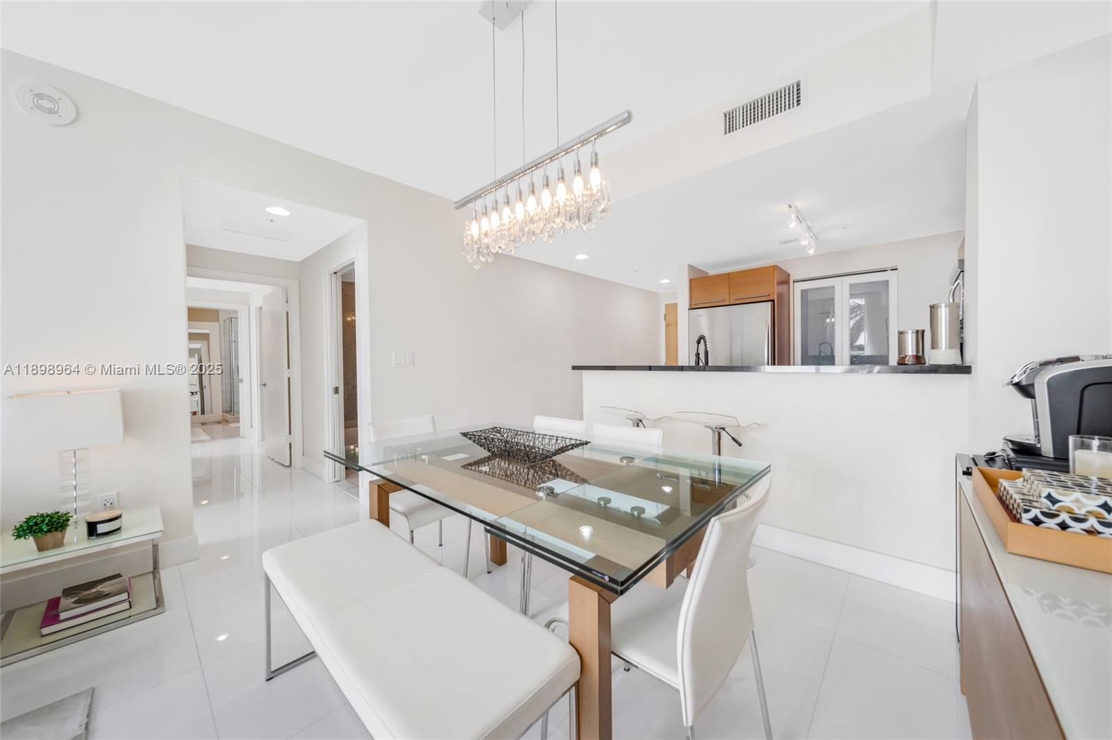 VIZCAYNE SOUTH CONDO - Residential Lease