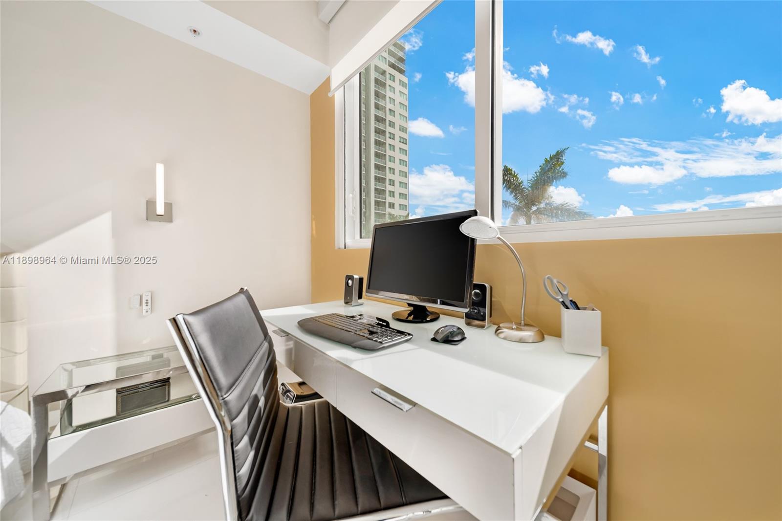 VIZCAYNE SOUTH CONDO - Residential Lease