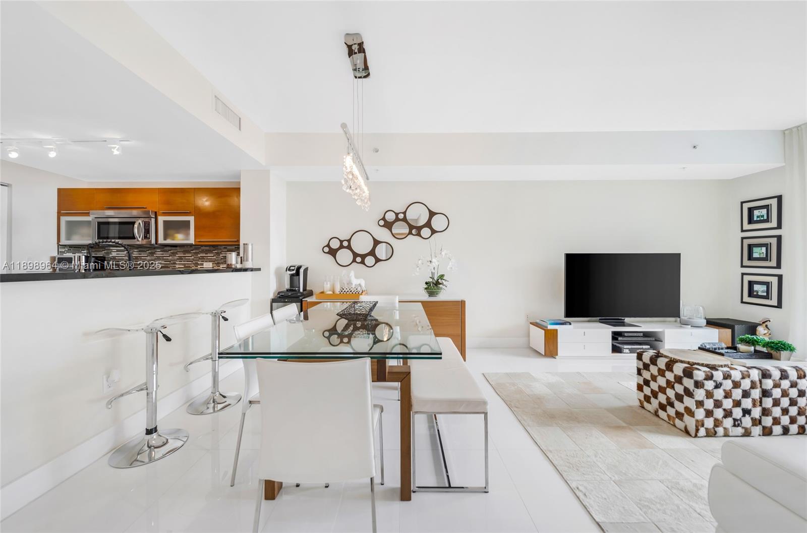 VIZCAYNE SOUTH CONDO - Residential Lease