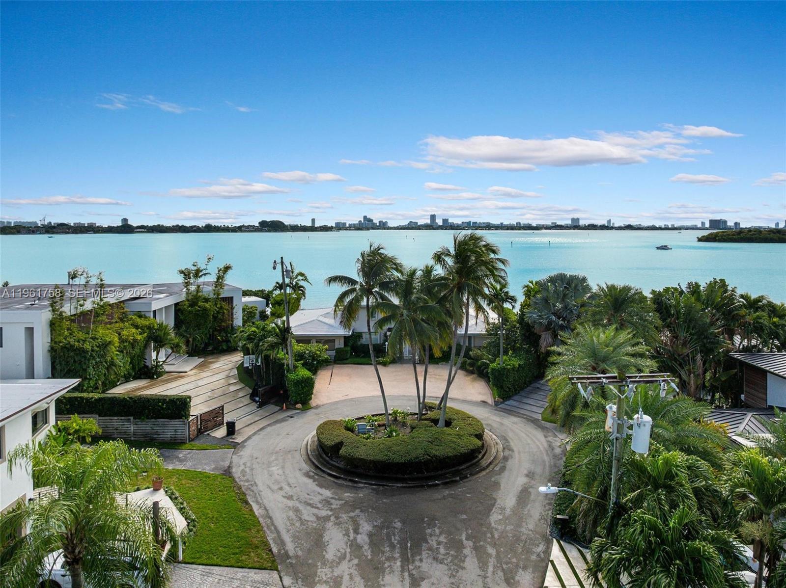 1990 NE 119th Rd, North Miami, FL, 33181/$10,500,000 1 1990 NE 119th Rd