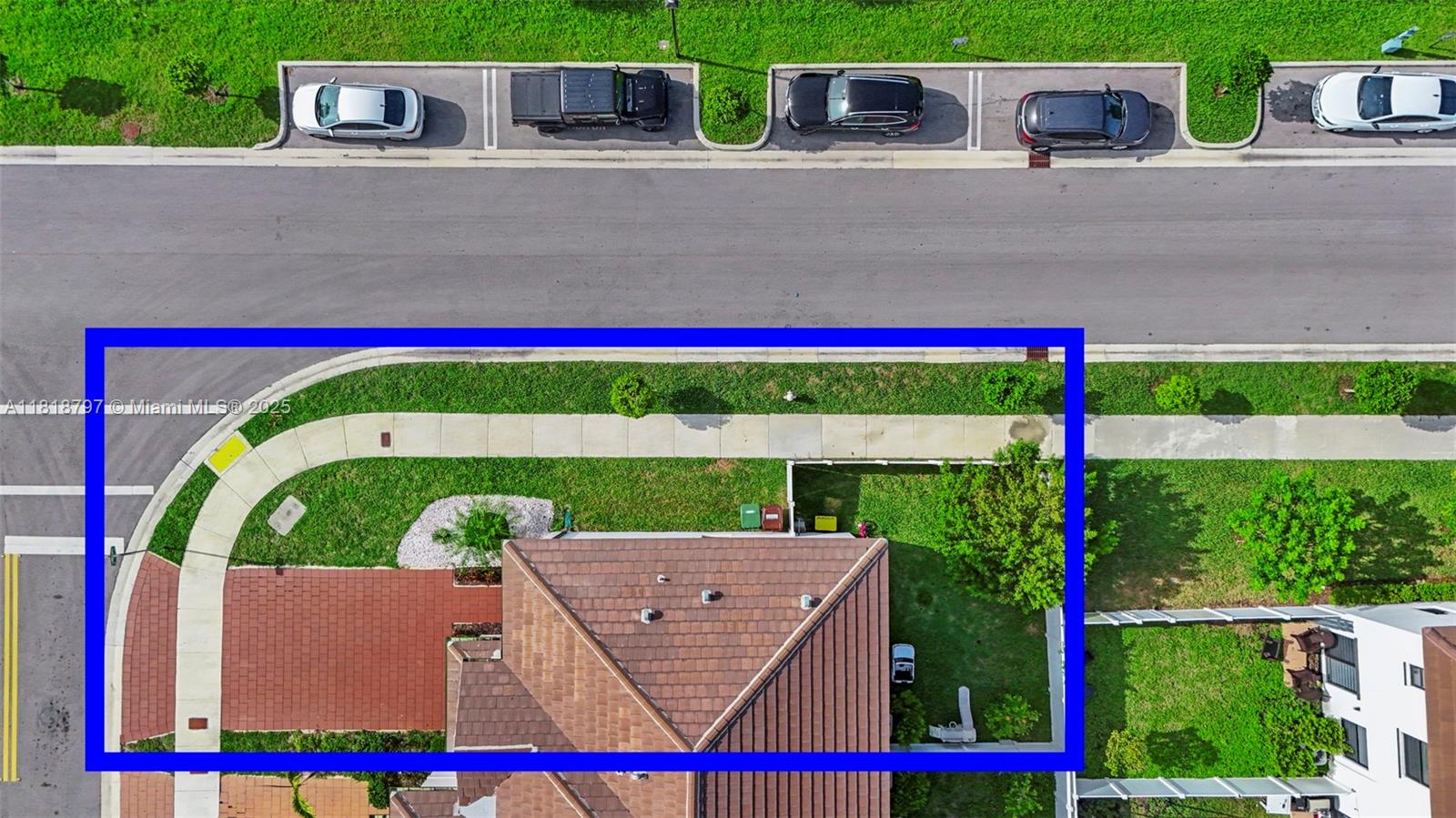 AQUABELLA NORTH REPLAT - Residential Lease