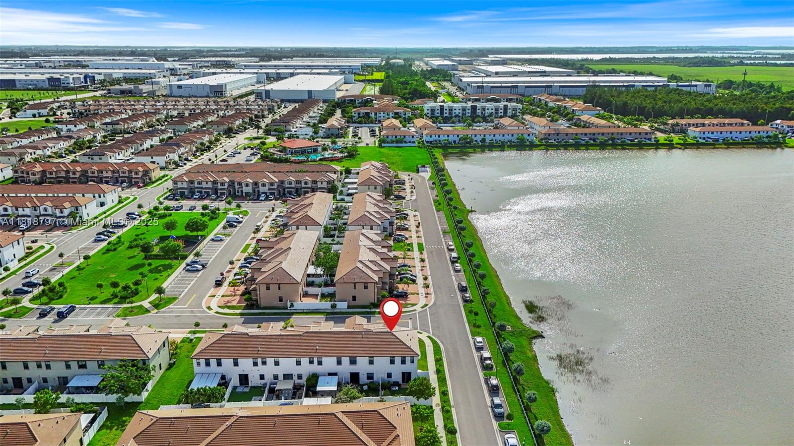 AQUABELLA NORTH REPLAT - Residential Lease
