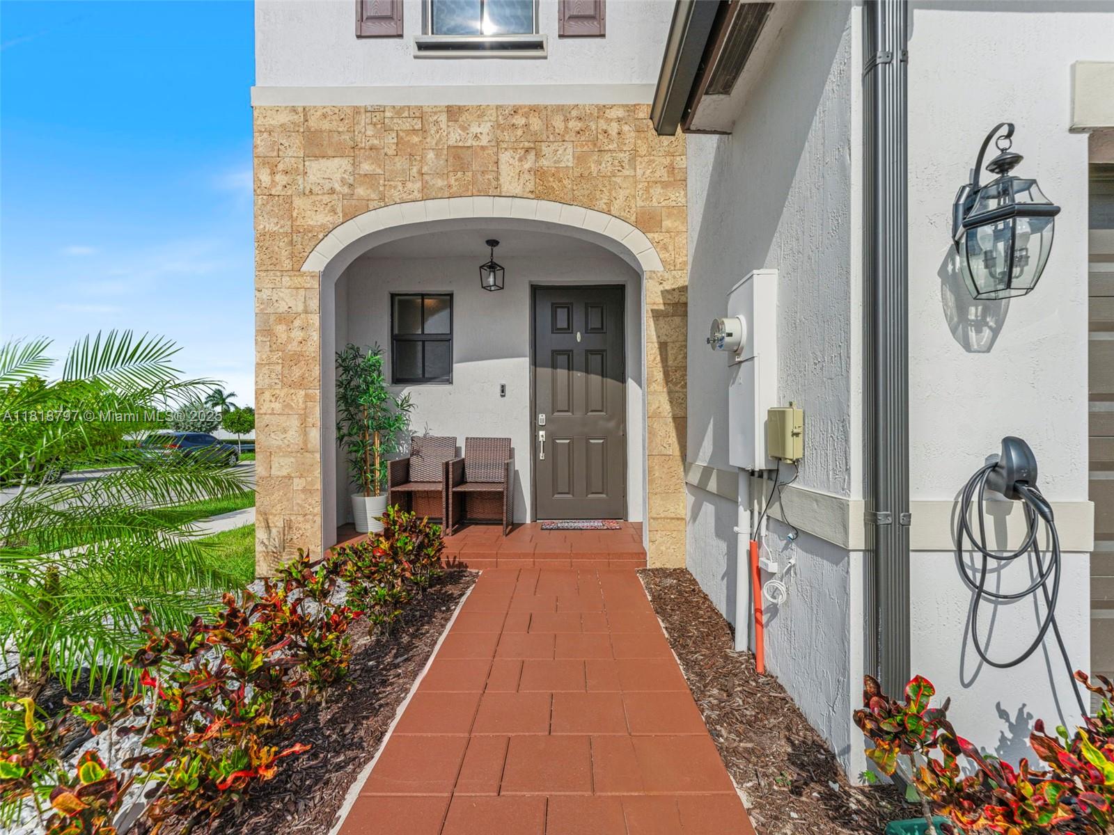 AQUABELLA NORTH REPLAT - Residential Lease