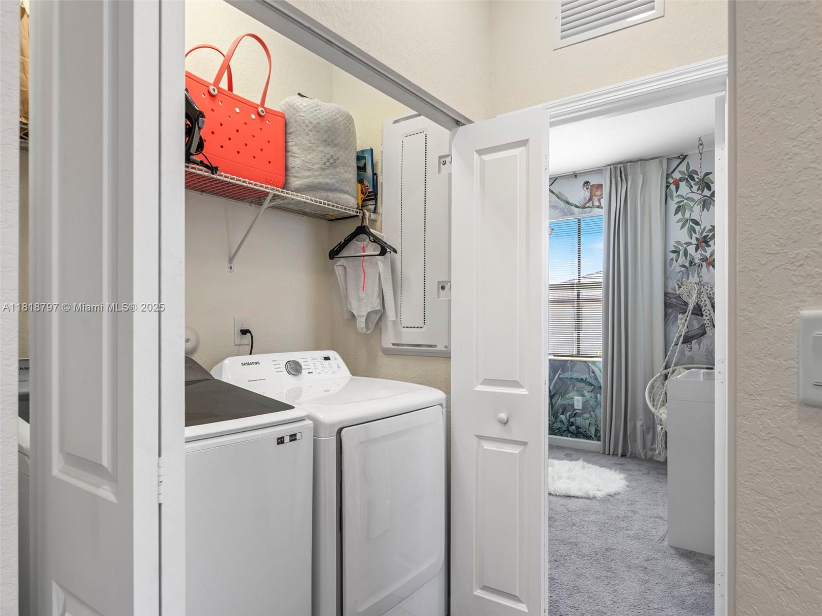 AQUABELLA NORTH REPLAT - Residential Lease