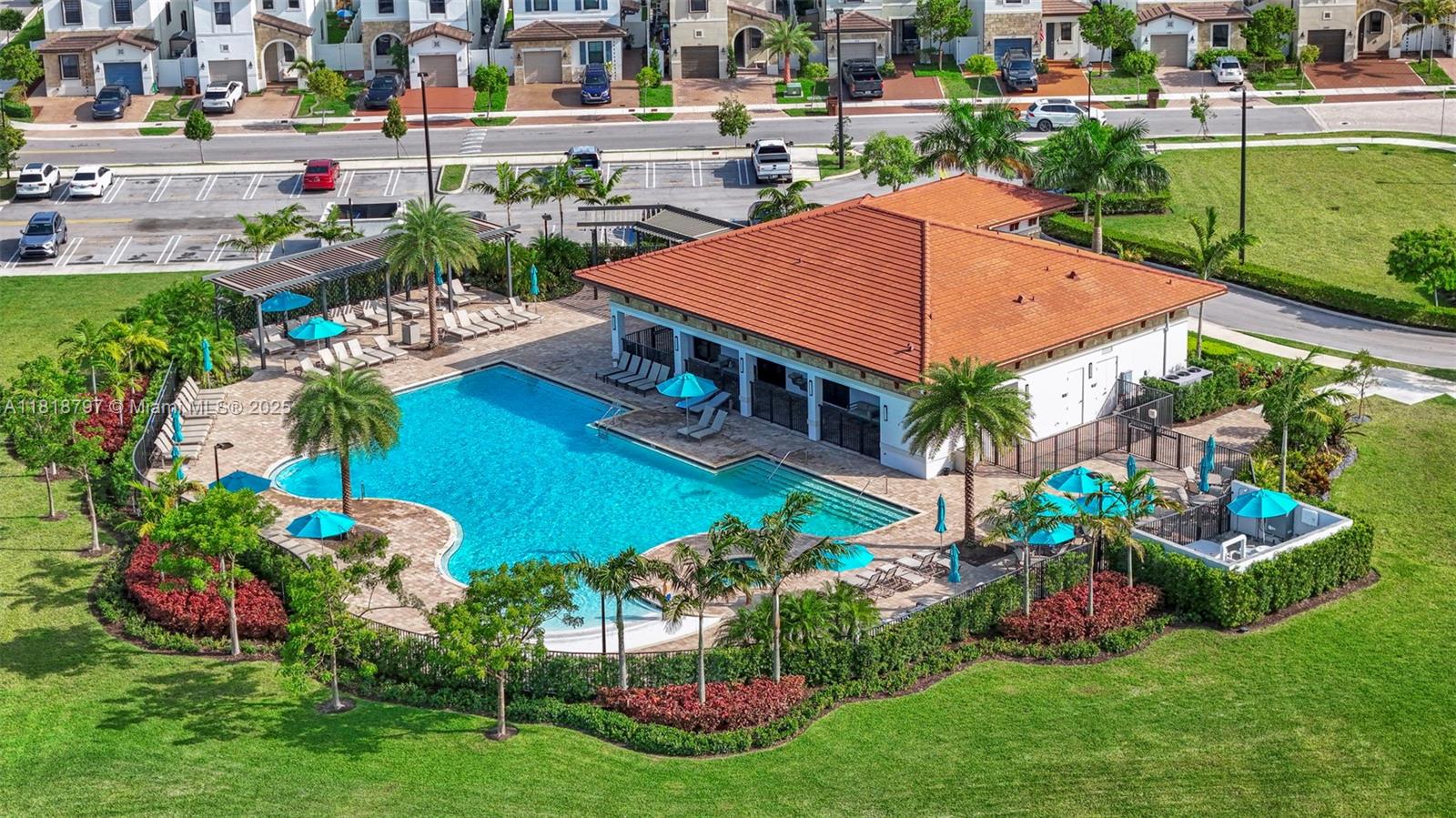 AQUABELLA NORTH REPLAT - Residential Lease