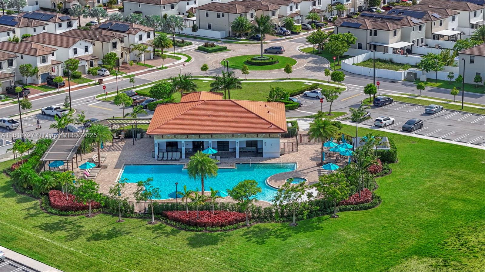 AQUABELLA NORTH REPLAT - Residential Lease