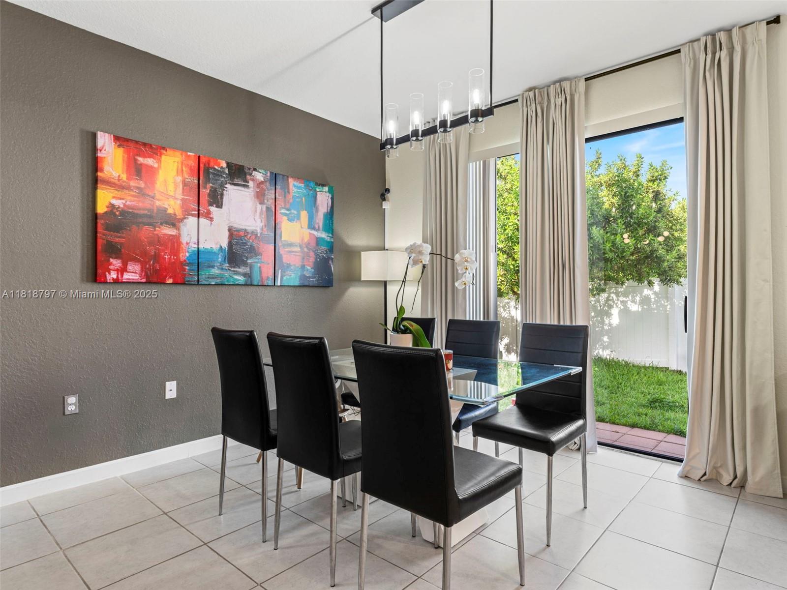 AQUABELLA NORTH REPLAT - Residential Lease