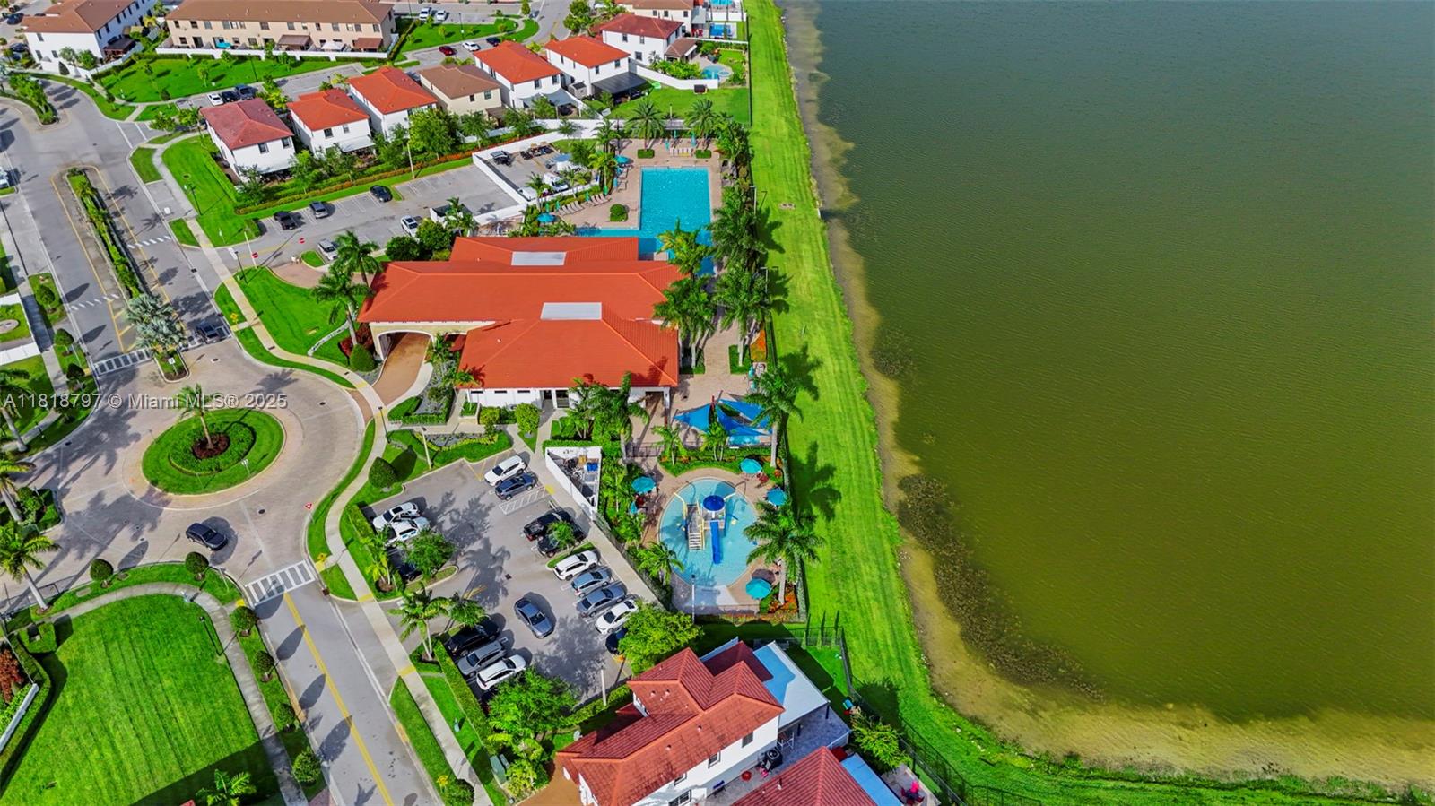 AQUABELLA NORTH REPLAT - Residential Lease
