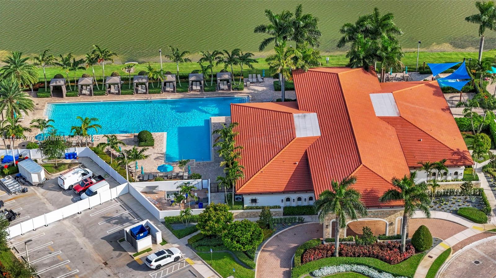 AQUABELLA NORTH REPLAT - Residential Lease