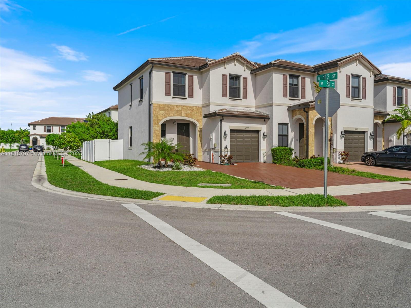 AQUABELLA NORTH REPLAT - Residential Lease