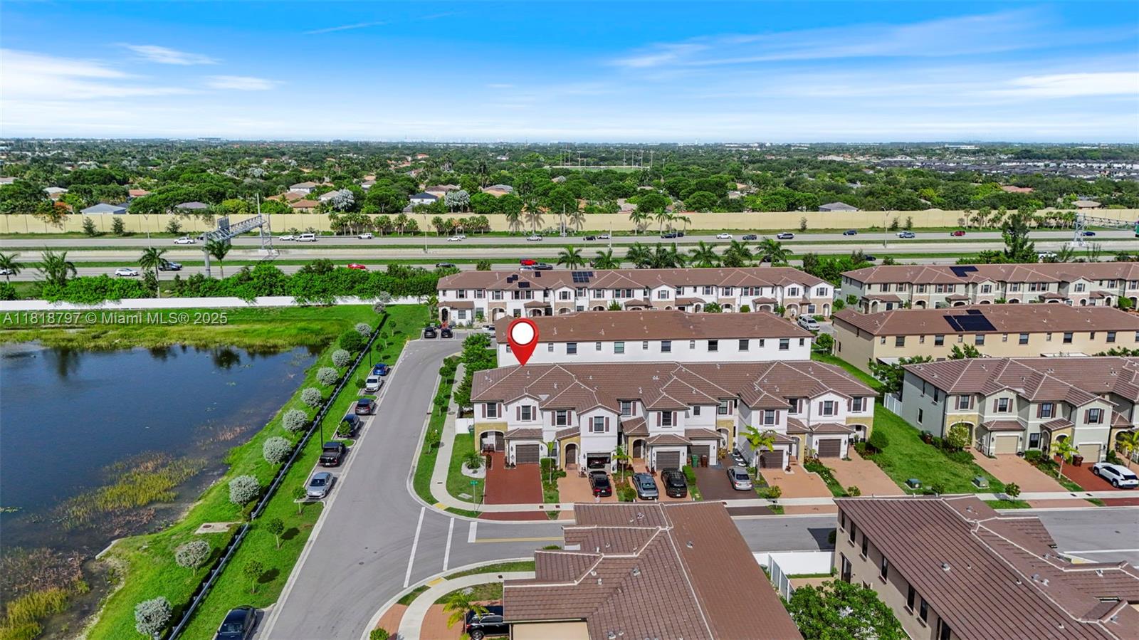 AQUABELLA NORTH REPLAT - Residential Lease