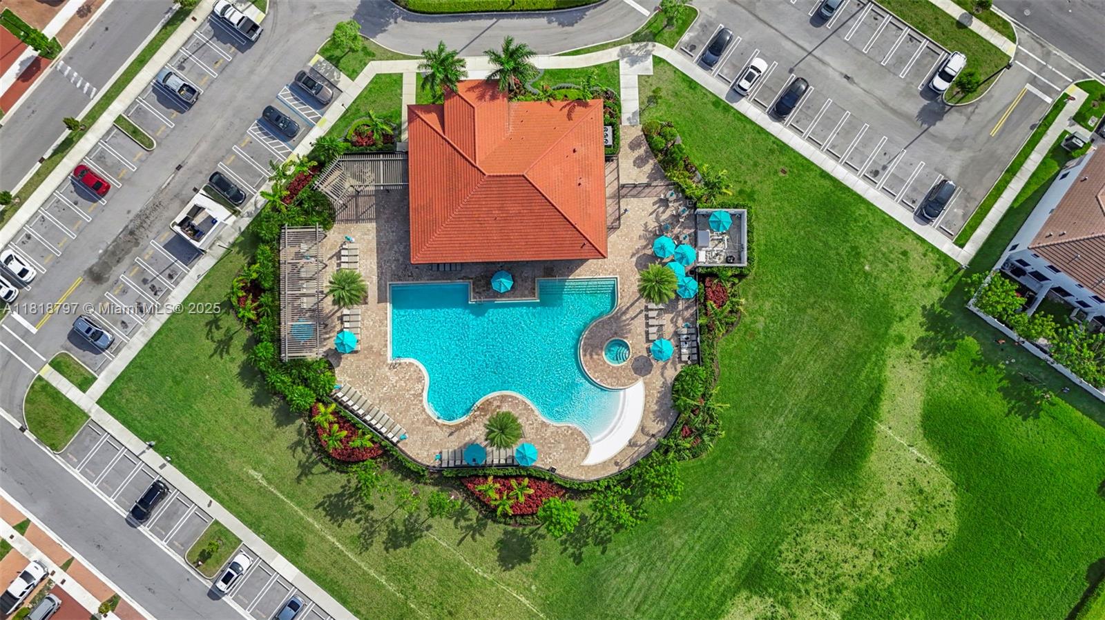 AQUABELLA NORTH REPLAT - Residential Lease