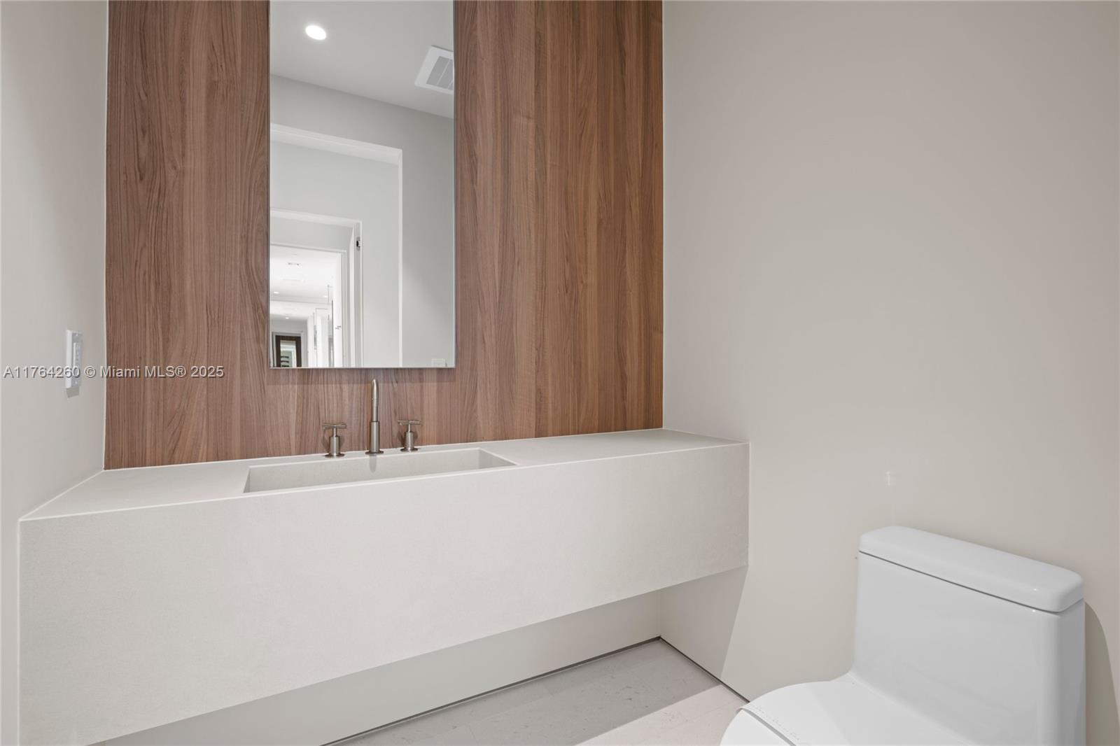 1515 FLAGLER CONDO - Residential Lease