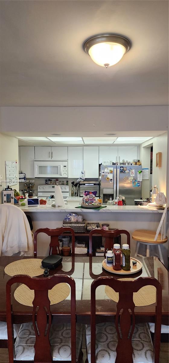 PEMBROKE LAKES SECTION SE - Residential