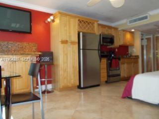 19201 Collins Ave 1044