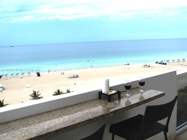 THE DECOPLAGE CONDO - Residential Lease