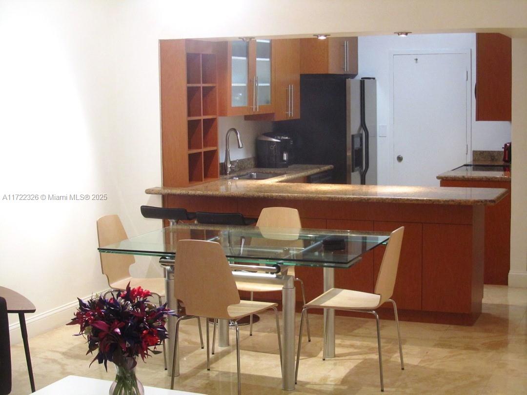 THE DECOPLAGE CONDO - Residential Lease