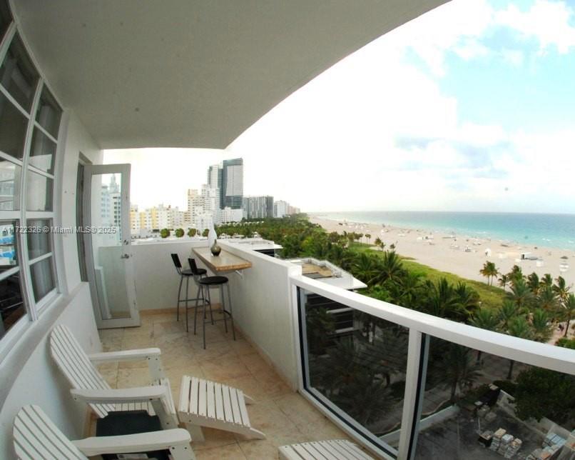 THE DECOPLAGE CONDO - Residential Lease