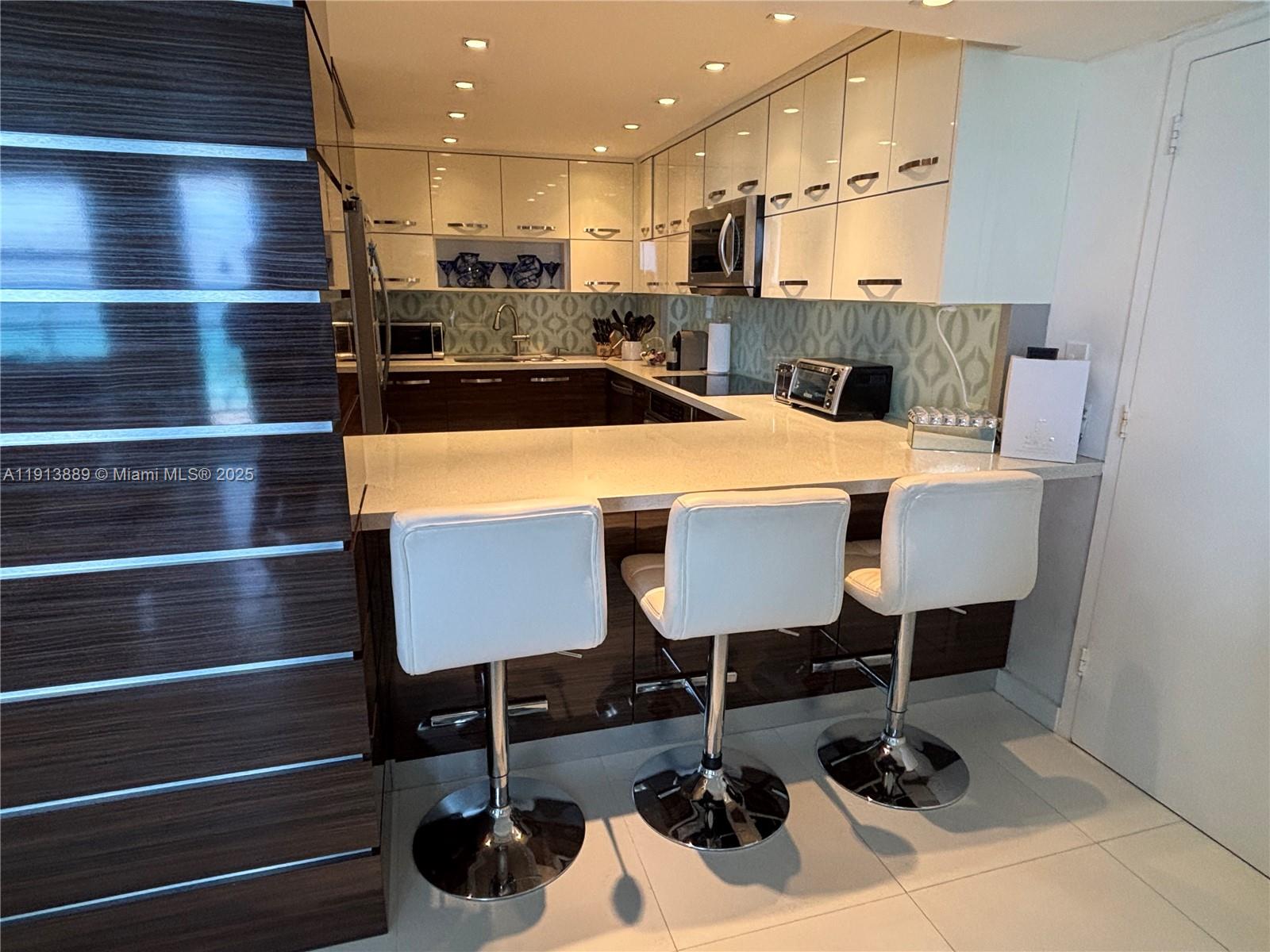 9500 OCEANS CONDO - Residential Lease