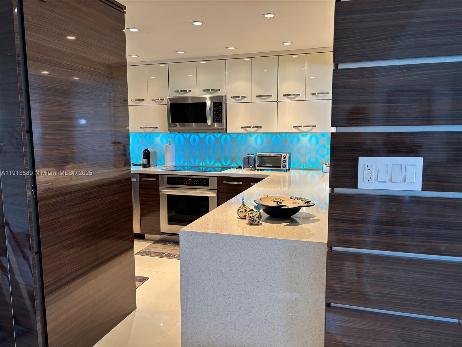 9500 OCEANS CONDO - Residential Lease