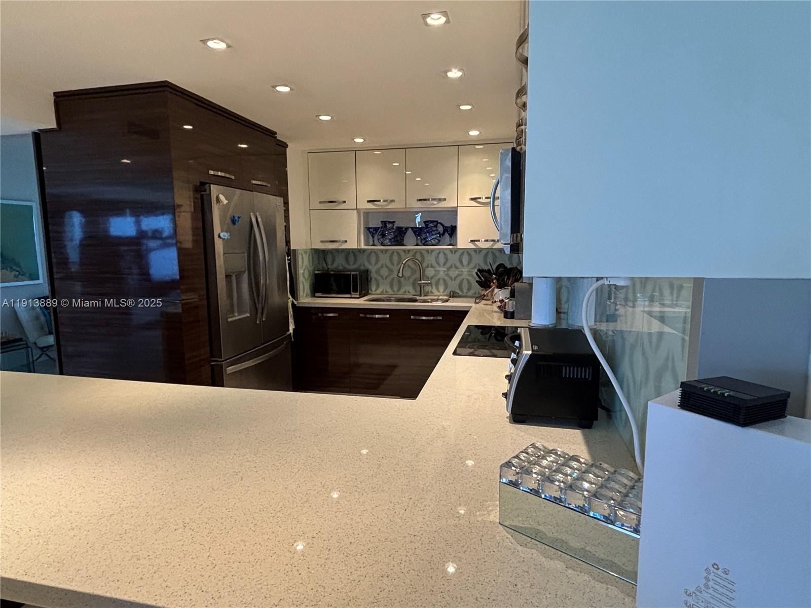 9500 OCEANS CONDO - Residential Lease