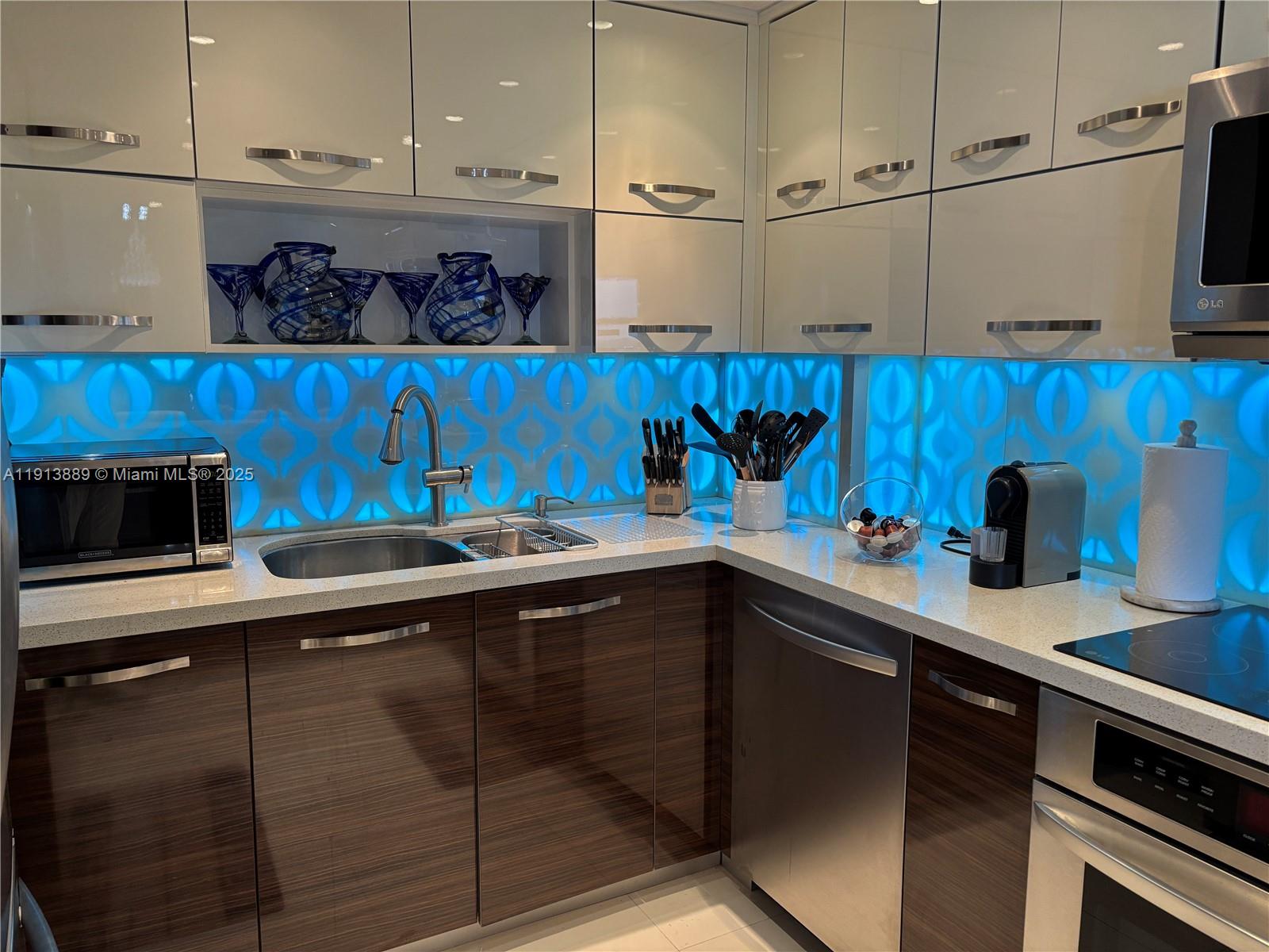 9500 OCEANS CONDO - Residential Lease