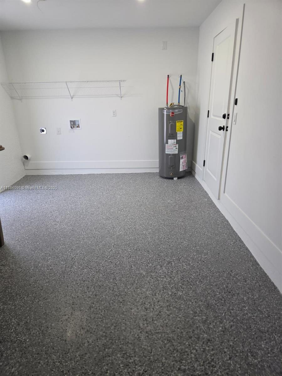 713/715 Hightower Ave S