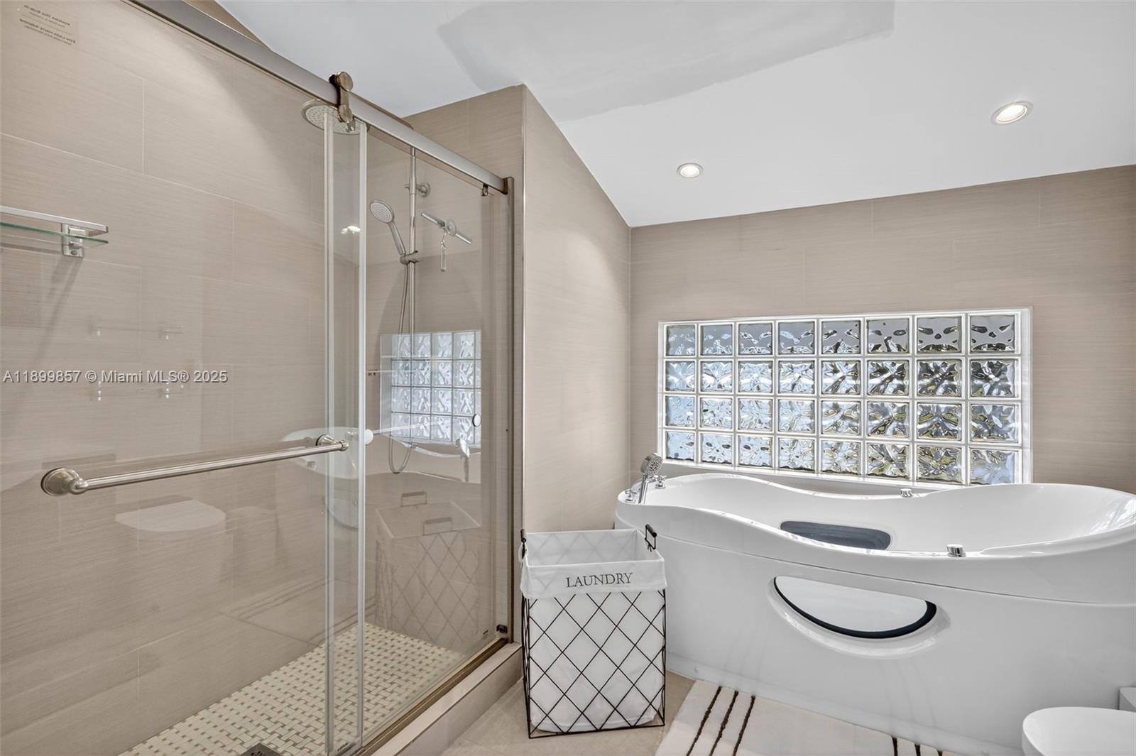 SAN SIMEON HOMES - Residential