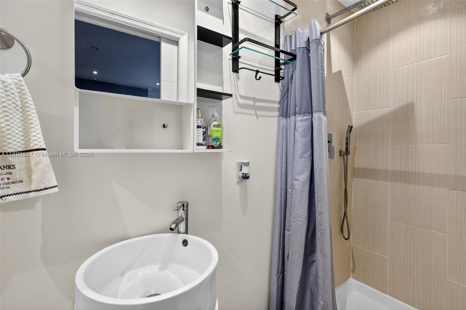 SAN SIMEON HOMES - Residential